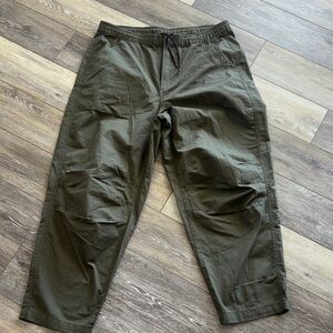 American Eagle Outfitters Men's Olive Green Drawstring Joggers (Timberland)